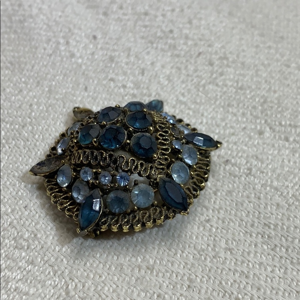Lisner Brooch Pin